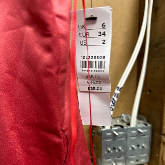 Coral midi satin dress with slit - Picture 3 of 6